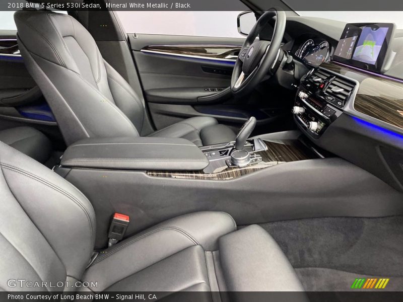 Mineral White Metallic / Black 2018 BMW 5 Series 530i Sedan