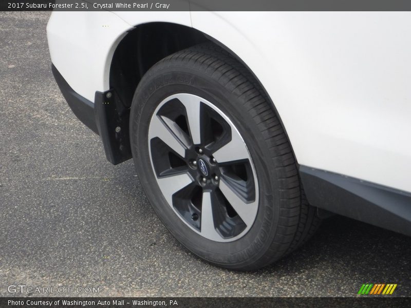 Crystal White Pearl / Gray 2017 Subaru Forester 2.5i