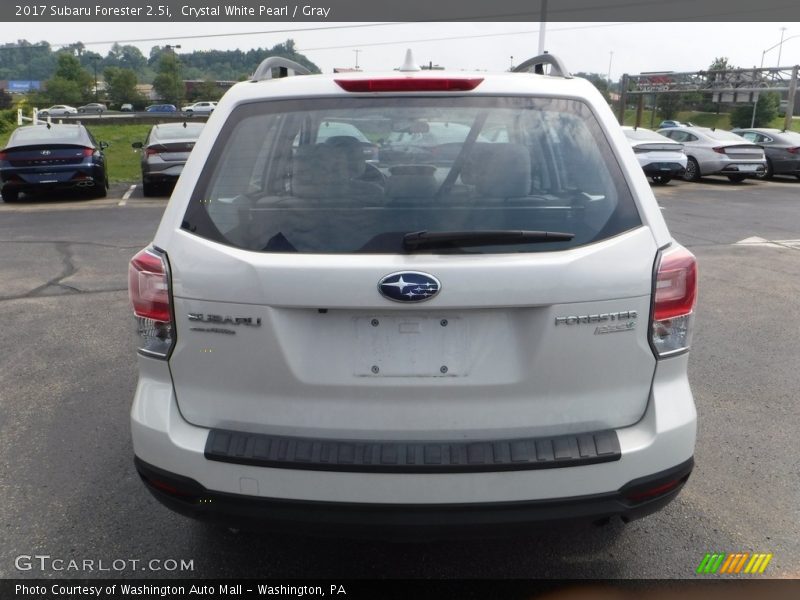 Crystal White Pearl / Gray 2017 Subaru Forester 2.5i