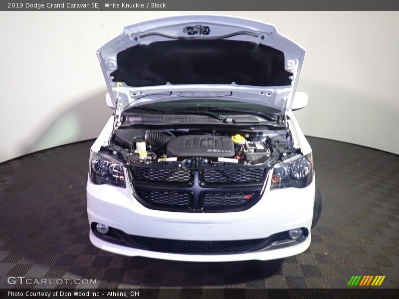 White Knuckle / Black 2019 Dodge Grand Caravan SE