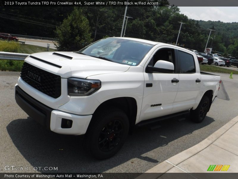Front 3/4 View of 2019 Tundra TRD Pro CrewMax 4x4