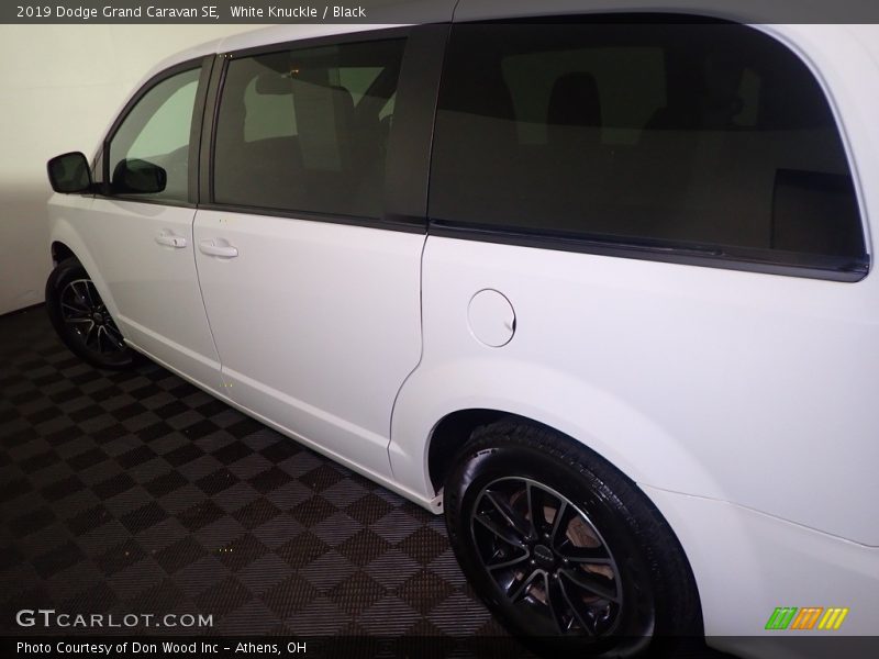 White Knuckle / Black 2019 Dodge Grand Caravan SE