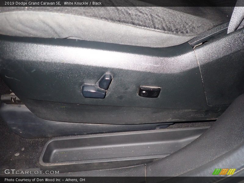 White Knuckle / Black 2019 Dodge Grand Caravan SE