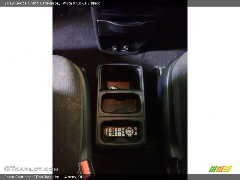 White Knuckle / Black 2019 Dodge Grand Caravan SE
