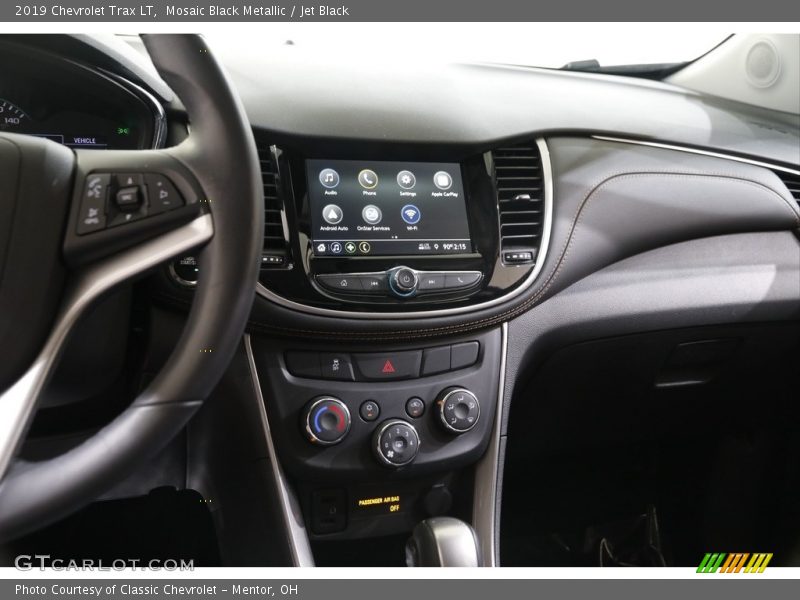 Mosaic Black Metallic / Jet Black 2019 Chevrolet Trax LT