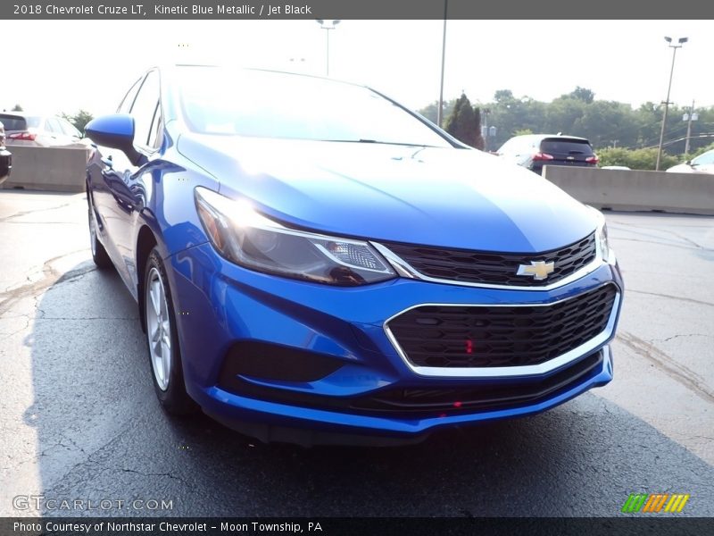 Kinetic Blue Metallic / Jet Black 2018 Chevrolet Cruze LT