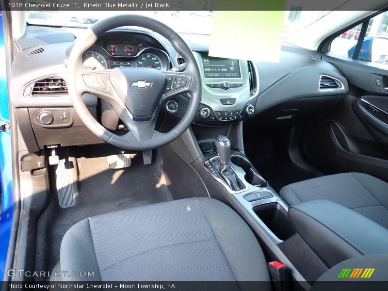 Kinetic Blue Metallic / Jet Black 2018 Chevrolet Cruze LT