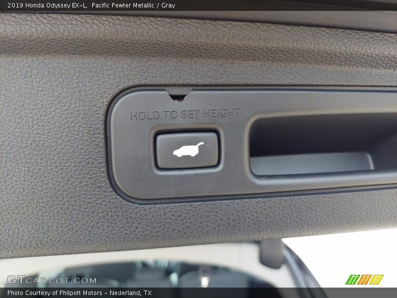 Pacific Pewter Metallic / Gray 2019 Honda Odyssey EX-L