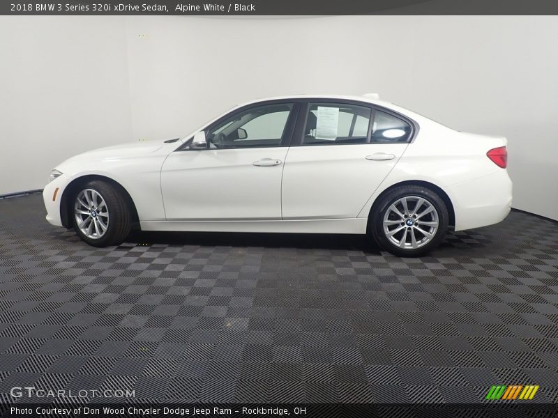 Alpine White / Black 2018 BMW 3 Series 320i xDrive Sedan