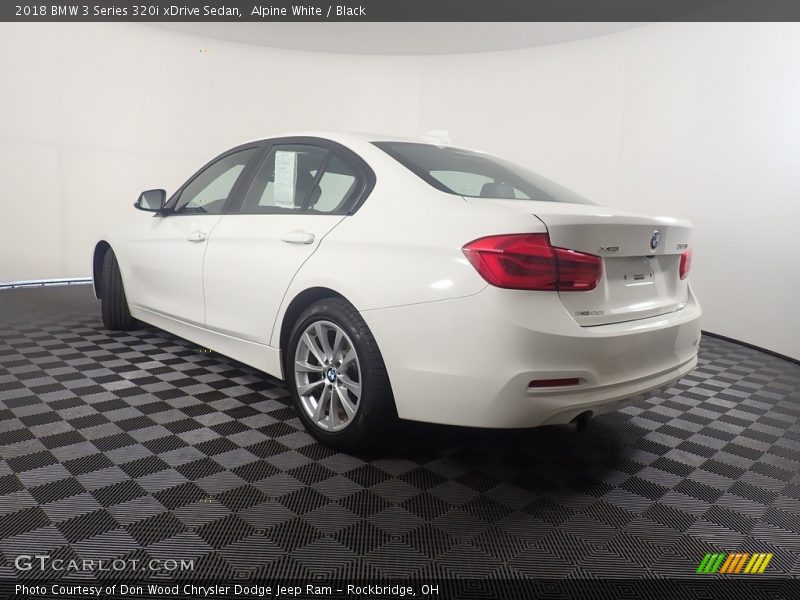 Alpine White / Black 2018 BMW 3 Series 320i xDrive Sedan
