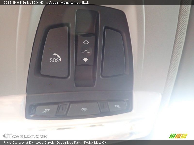 Alpine White / Black 2018 BMW 3 Series 320i xDrive Sedan