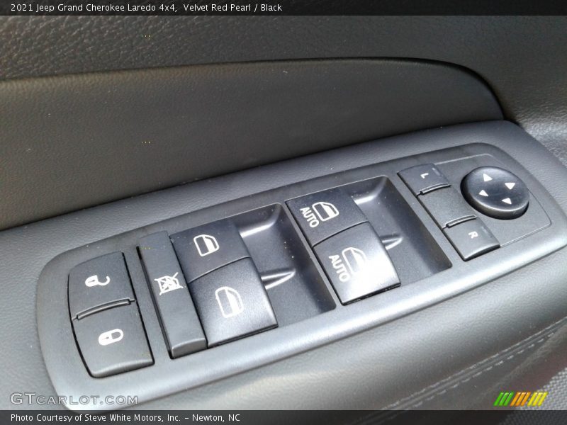 Velvet Red Pearl / Black 2021 Jeep Grand Cherokee Laredo 4x4