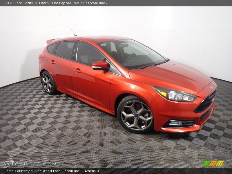 Hot Pepper Red / Charcoal Black 2018 Ford Focus ST Hatch