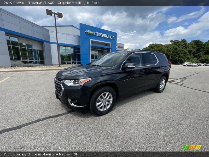 Graphite Metallic / Jet Black 2019 Chevrolet Traverse LT AWD