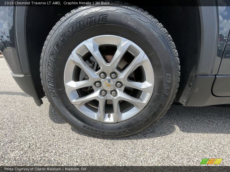 Graphite Metallic / Jet Black 2019 Chevrolet Traverse LT AWD