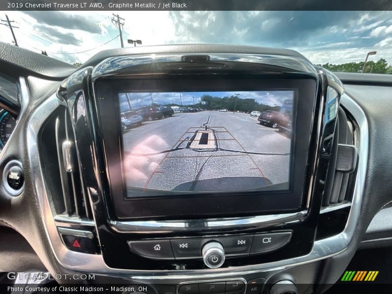 Graphite Metallic / Jet Black 2019 Chevrolet Traverse LT AWD