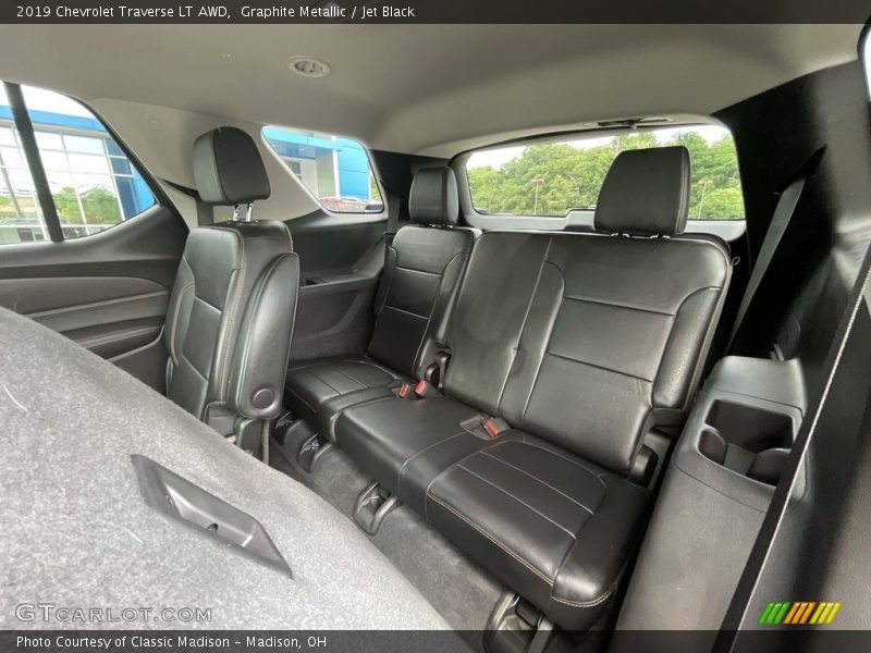 Graphite Metallic / Jet Black 2019 Chevrolet Traverse LT AWD