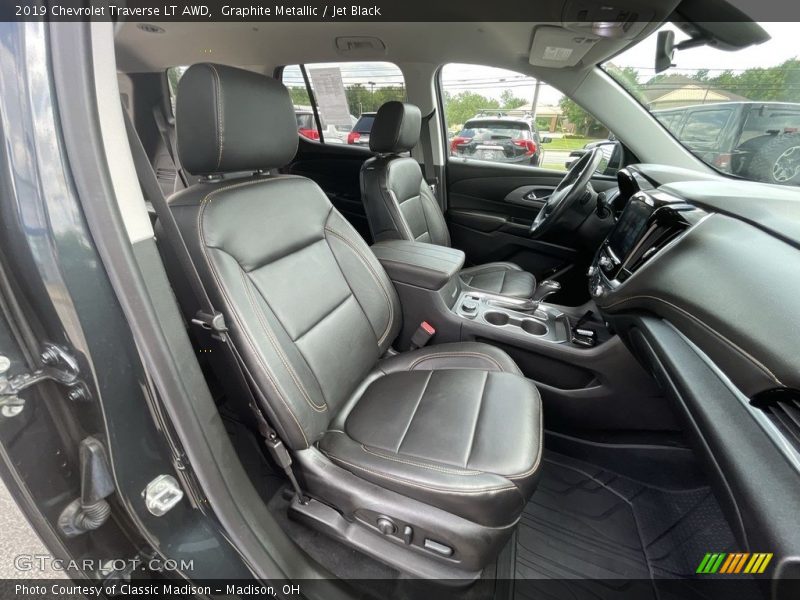 Graphite Metallic / Jet Black 2019 Chevrolet Traverse LT AWD