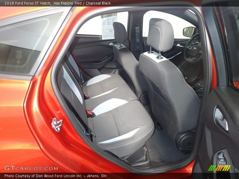 Hot Pepper Red / Charcoal Black 2018 Ford Focus ST Hatch