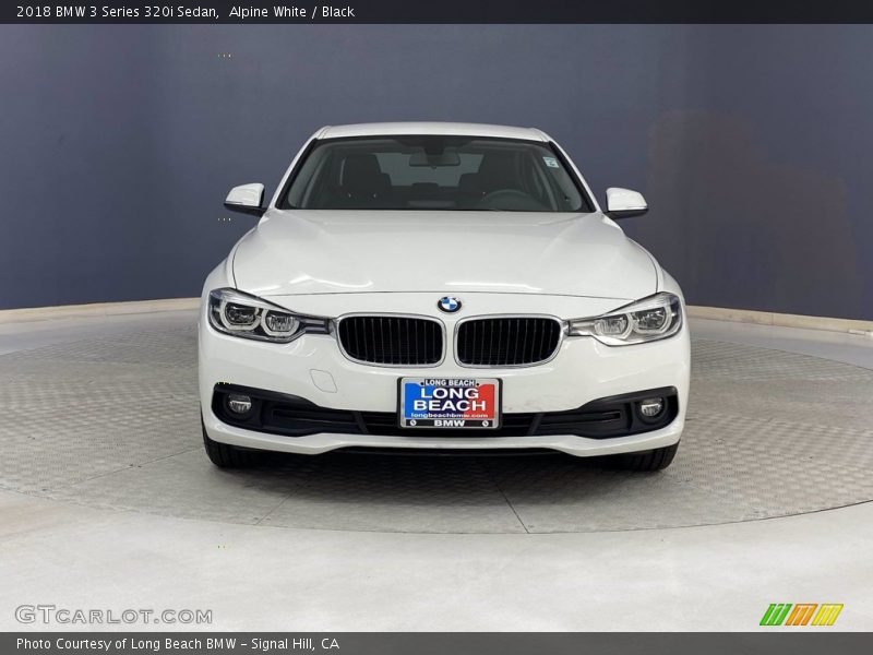 Alpine White / Black 2018 BMW 3 Series 320i Sedan