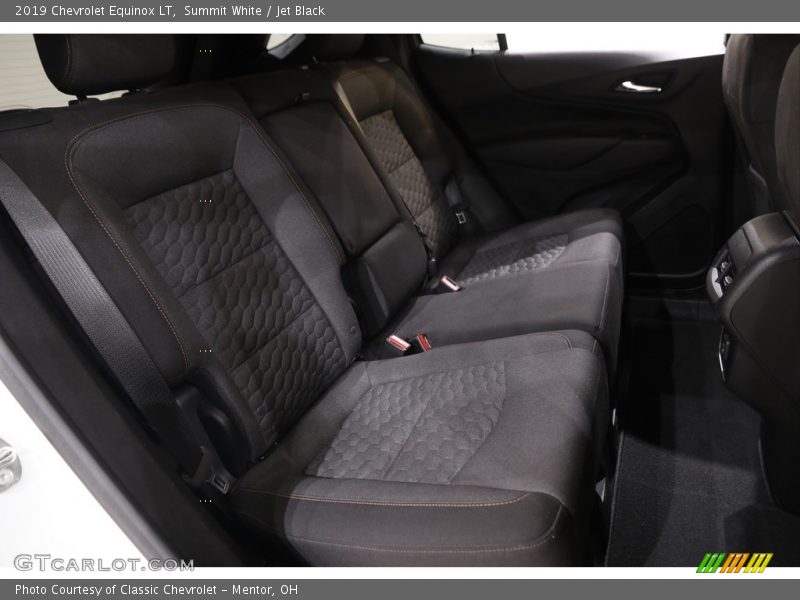 Summit White / Jet Black 2019 Chevrolet Equinox LT
