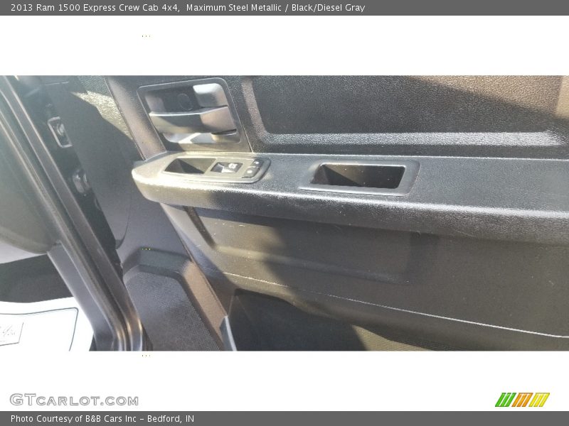 Maximum Steel Metallic / Black/Diesel Gray 2013 Ram 1500 Express Crew Cab 4x4