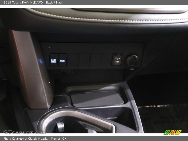 Black / Black 2018 Toyota RAV4 XLE AWD