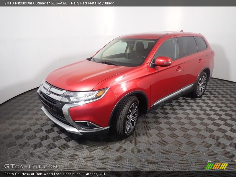 Rally Red Metallic / Black 2018 Mitsubishi Outlander SE S-AWC