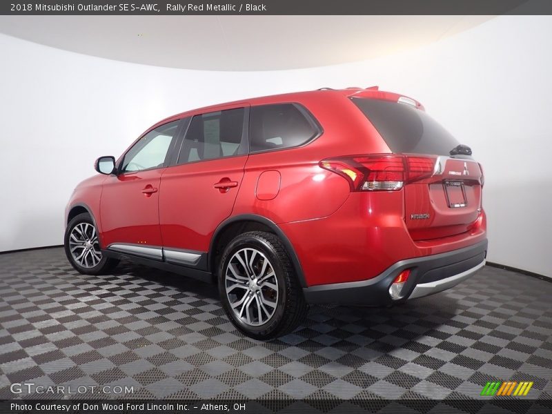 Rally Red Metallic / Black 2018 Mitsubishi Outlander SE S-AWC