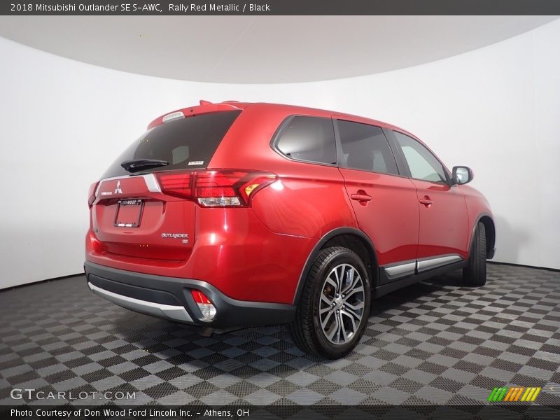 Rally Red Metallic / Black 2018 Mitsubishi Outlander SE S-AWC