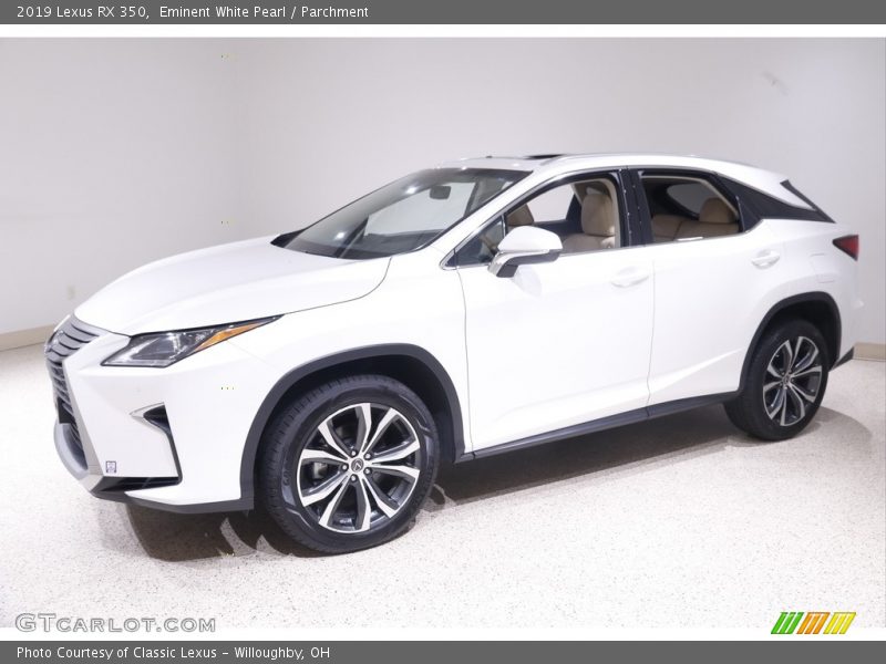 Front 3/4 View of 2019 RX 350