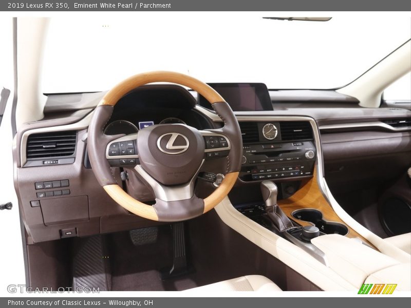 Eminent White Pearl / Parchment 2019 Lexus RX 350