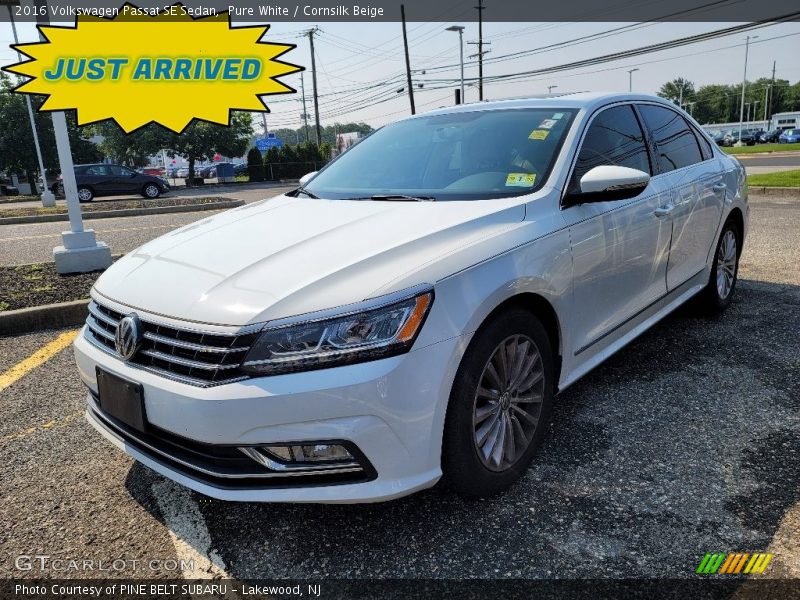 Pure White / Cornsilk Beige 2016 Volkswagen Passat SE Sedan