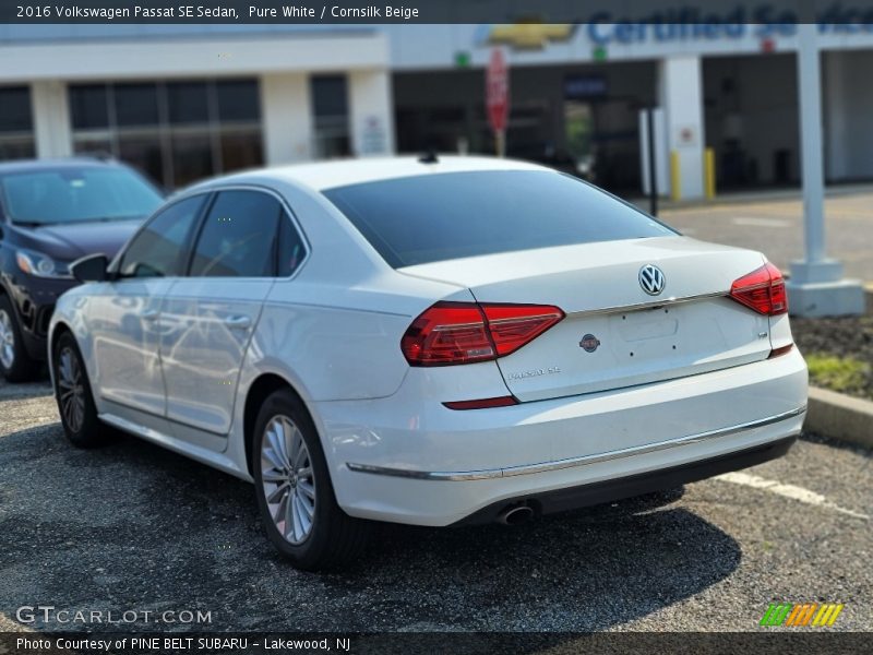 Pure White / Cornsilk Beige 2016 Volkswagen Passat SE Sedan
