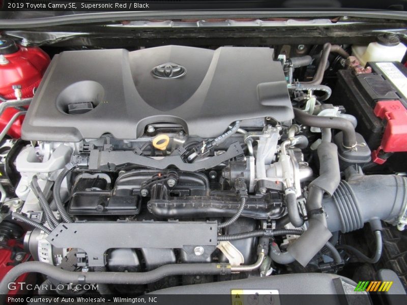 Supersonic Red / Black 2019 Toyota Camry SE