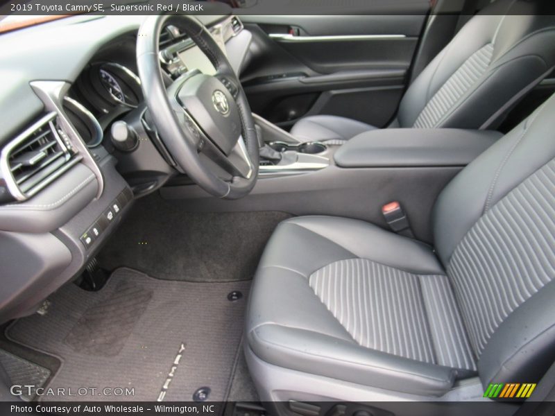 Supersonic Red / Black 2019 Toyota Camry SE