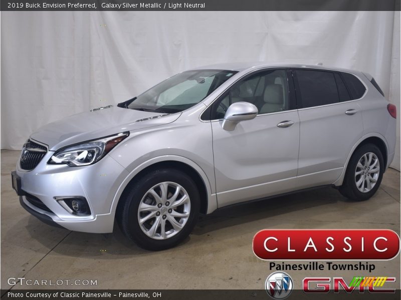 Galaxy Silver Metallic / Light Neutral 2019 Buick Envision Preferred