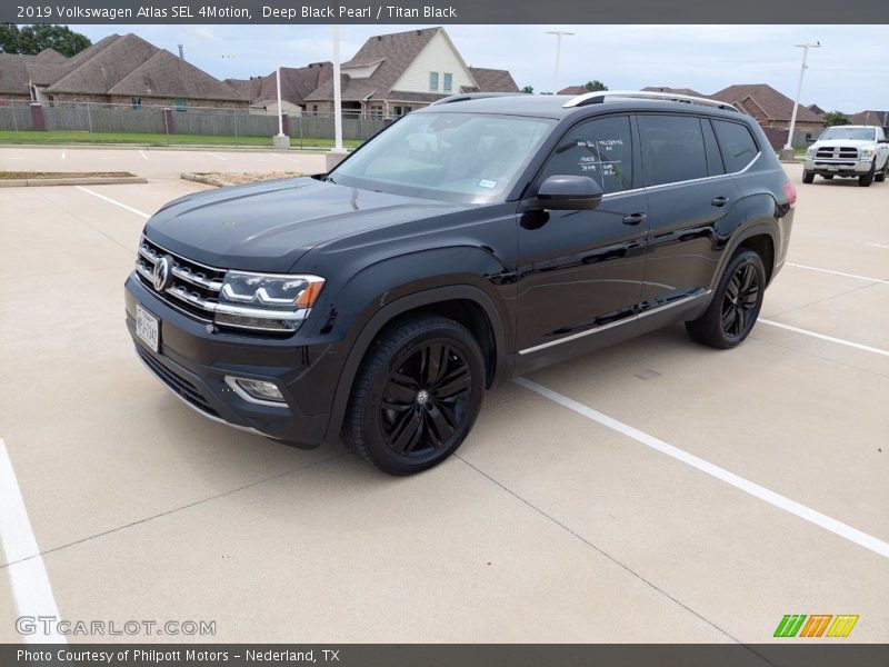 Deep Black Pearl / Titan Black 2019 Volkswagen Atlas SEL 4Motion