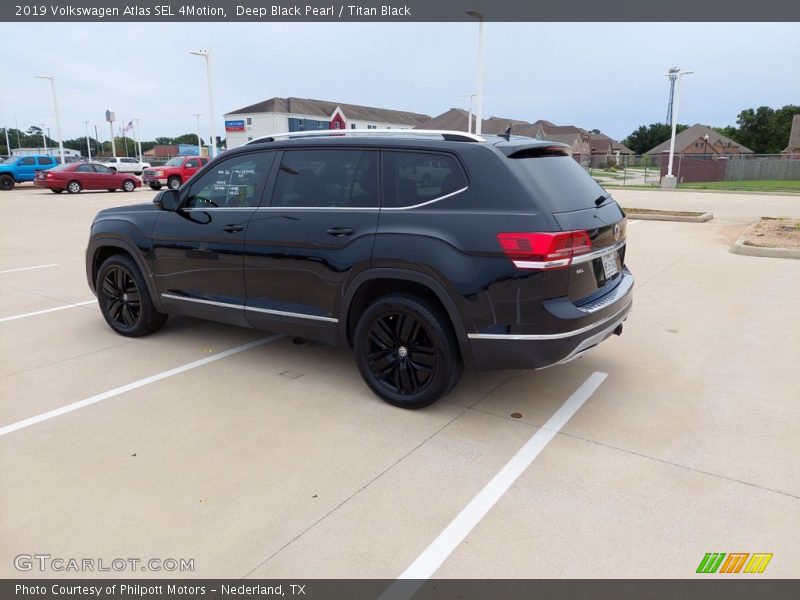 Deep Black Pearl / Titan Black 2019 Volkswagen Atlas SEL 4Motion