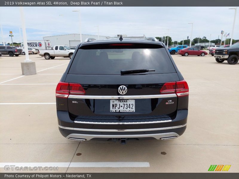 Deep Black Pearl / Titan Black 2019 Volkswagen Atlas SEL 4Motion