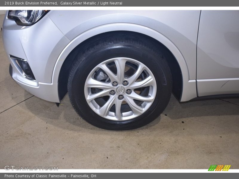 Galaxy Silver Metallic / Light Neutral 2019 Buick Envision Preferred