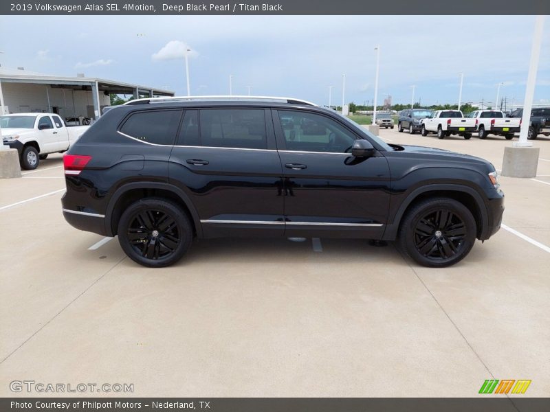 Deep Black Pearl / Titan Black 2019 Volkswagen Atlas SEL 4Motion