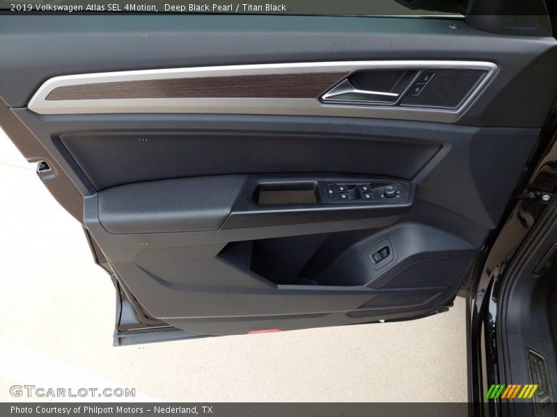 Deep Black Pearl / Titan Black 2019 Volkswagen Atlas SEL 4Motion