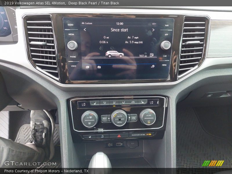 Deep Black Pearl / Titan Black 2019 Volkswagen Atlas SEL 4Motion