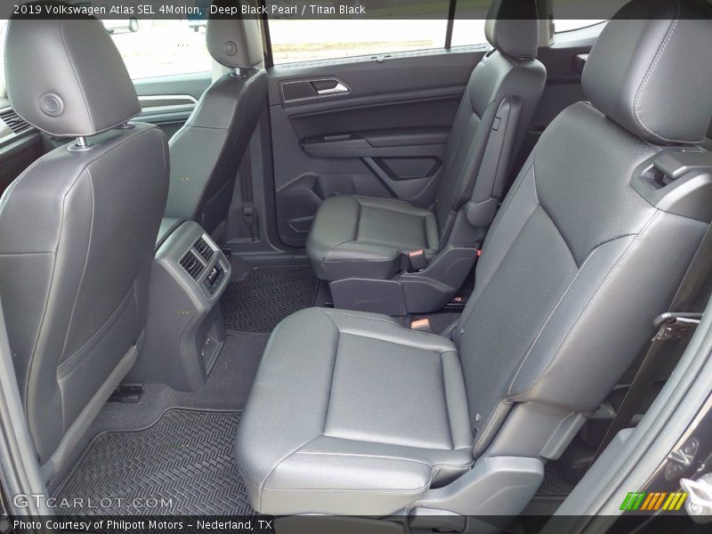 Deep Black Pearl / Titan Black 2019 Volkswagen Atlas SEL 4Motion