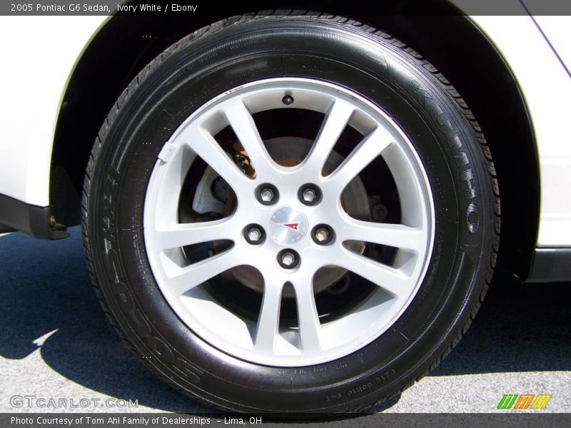 Ivory White / Ebony 2005 Pontiac G6 Sedan