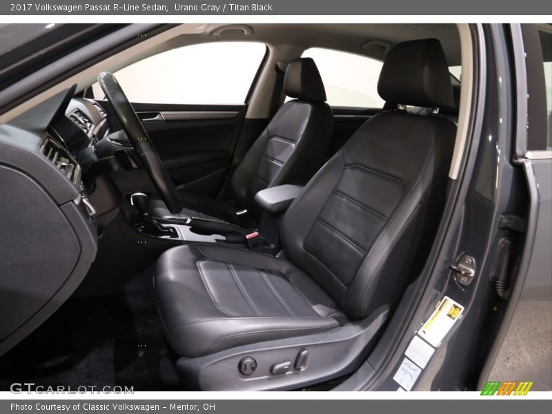 Urano Gray / Titan Black 2017 Volkswagen Passat R-Line Sedan