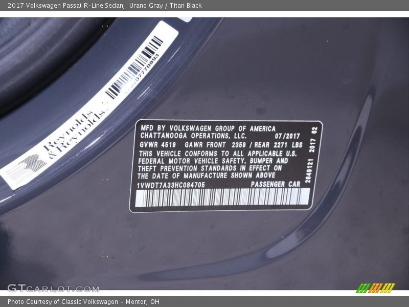 Urano Gray / Titan Black 2017 Volkswagen Passat R-Line Sedan