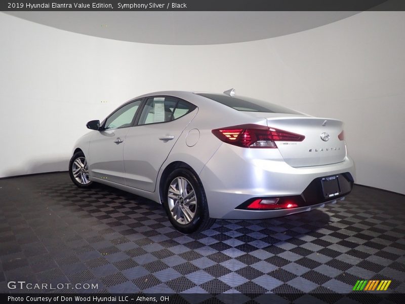 Symphony Silver / Black 2019 Hyundai Elantra Value Edition