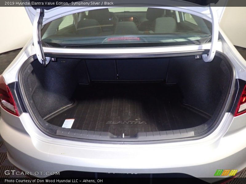 Symphony Silver / Black 2019 Hyundai Elantra Value Edition